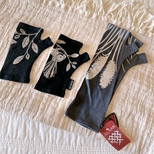 New Zealand fingerless gloves